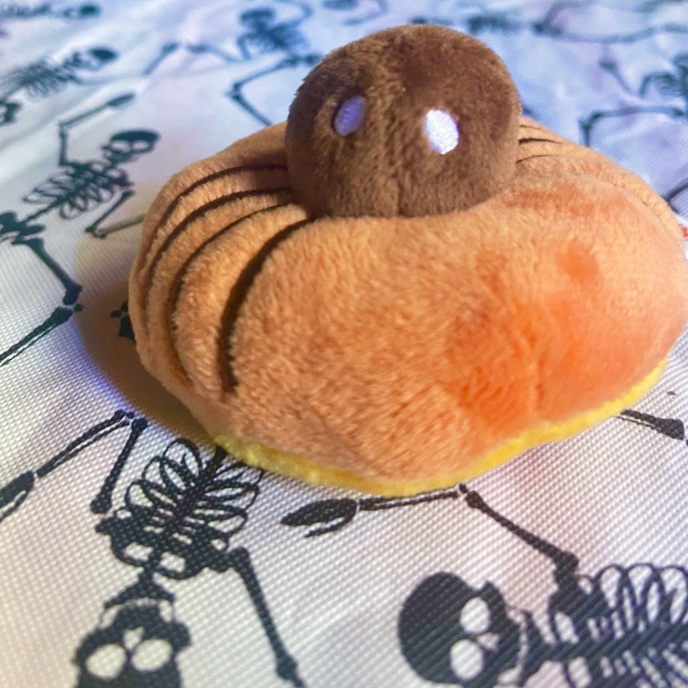 *SOLDEBAY* NWT 2023 Halloween Dunkin' Spider Spidey D Donut Plush Keychain - Picture 2 of 3